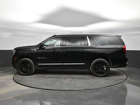 New 2026 GMC Yukon XL Denali w/ Denali Reserve Package image 5