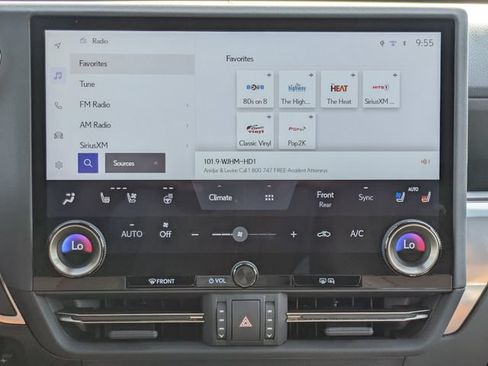 Used 2024 Lexus GX 550 w/ Accessory Package (Z1) AWD/4WD image 18