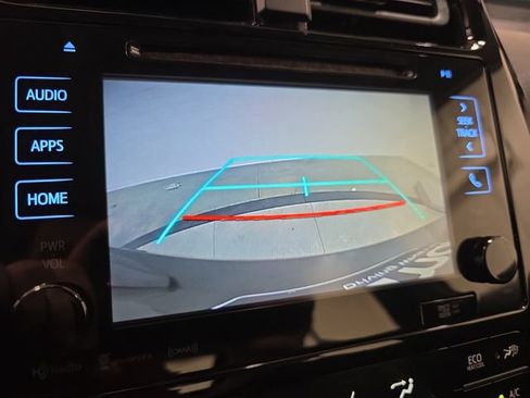 Used 2016 Toyota Prius Three Touring FWD image 22