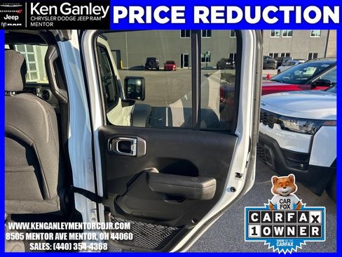 Used 2023 Jeep Wrangler Unlimited Sport AWD/4WD image 23