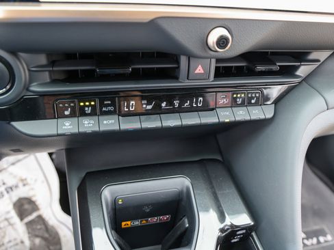 Certified 2026 Toyota Crown AWD/4WD image 23