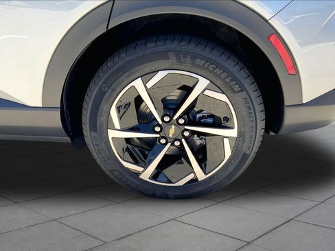 New 2026 Chevrolet Equinox EV LT FWD image 12