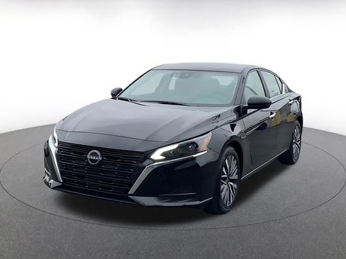 Used 2025 Nissan Altima 2.5 SV image 7