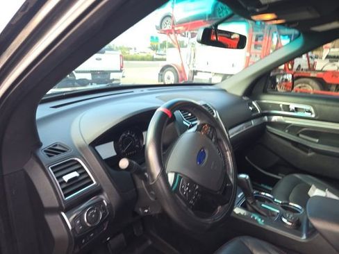 Used 2017 Ford Explorer Sport w/ Equipment Group 401A image 8