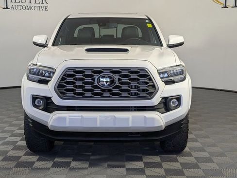 Used 2023 Toyota Tacoma TRD Sport w/ TRD Premium Sport Package AWD/4WD image 3