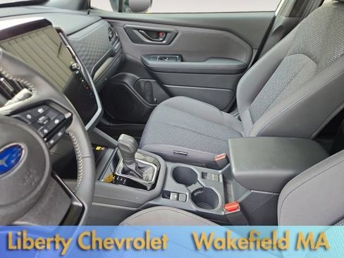 Used 2025 Subaru Forester Premium AWD/4WD image 21
