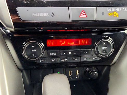 Used 2024 Mitsubishi Eclipse Cross SE image 14