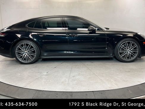 Used 2017 Porsche Panamera 4 AWD/4WD image 6