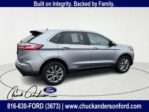 Used 2024 Ford Edge Titanium image 7