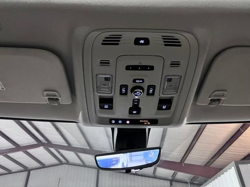 Used 2021 GMC Yukon Denali w/ Denali Ultimate Package AWD/4WD image 31