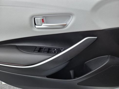 Certified 2025 Toyota Corolla SE FWD image 27