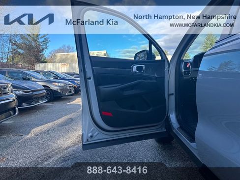 Used 2022 Kia Sorento SX image 12