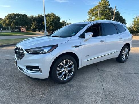 Used 2020 Buick Enclave Avenir w/ Avenir Technology Package AWD/4WD image 2