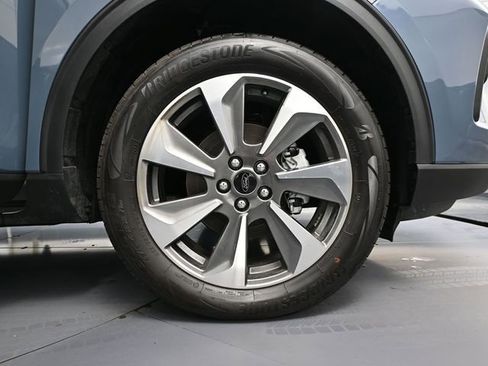 Used 2025 Ford Escape Platinum image 15