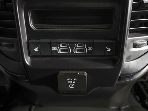 Used 2025 RAM 3500 Limited image 11