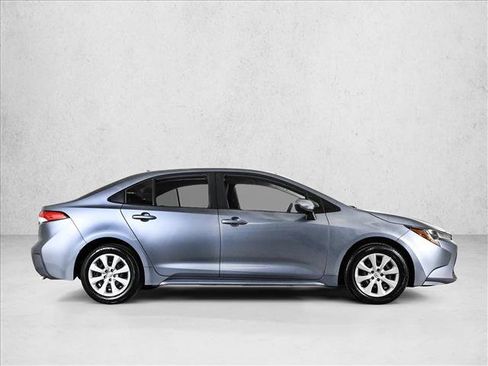 Used 2022 Toyota Corolla LE FWD image 4