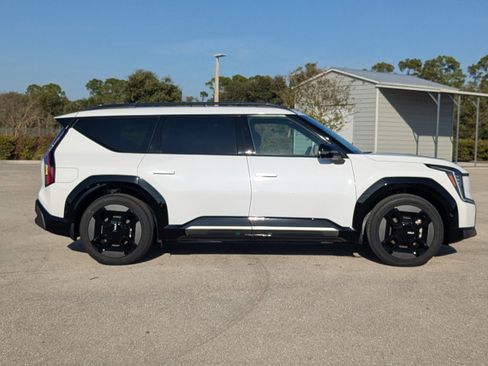 New 2026 Kia EV9 GT-Line image 4