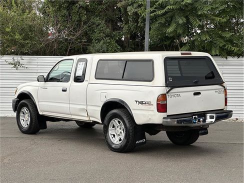 Used 1999 Toyota Tacoma 4x4 Xtracab V6 image 3