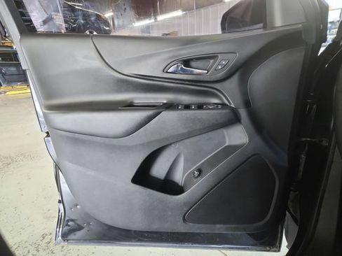 Used 2020 Chevrolet Equinox LT FWD image 17