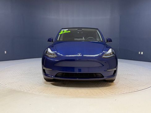 Used 2024 Tesla Model Y Long Range AWD/4WD image 6