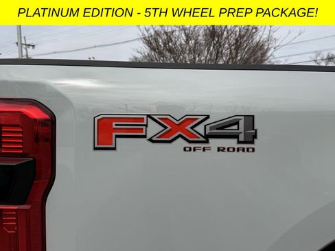 Used 2025 Ford F250 Platinum image 15