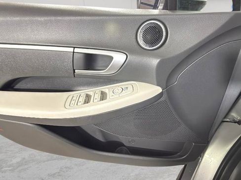 Used 2025 Hyundai Sonata SE image 23