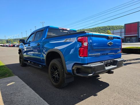 Used 2022 Chevrolet Silverado 1500 ZR2 w/ Technology Package AWD/4WD image 6