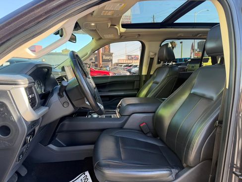 Used 2023 Ford Expedition Max XLT RWD image 12