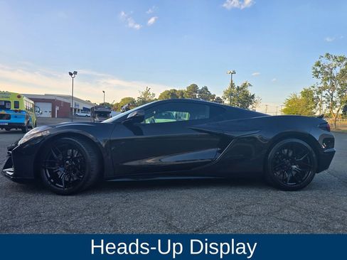 Used 2024 Chevrolet Corvette Z06 RWD image 6