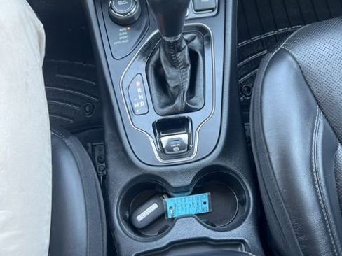 Used 2020 Jeep Cherokee Limited AWD/4WD image 35