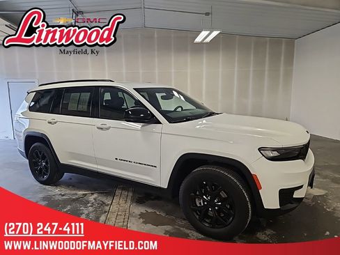 Used 2024 Jeep Grand Cherokee L Laredo image 1