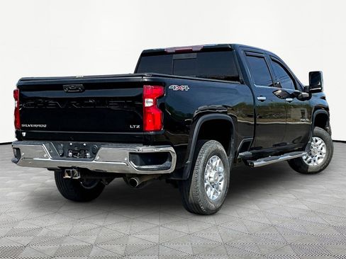 Used 2022 Chevrolet Silverado 2500 LTZ w/ LTZ Plus Package AWD/4WD image 6