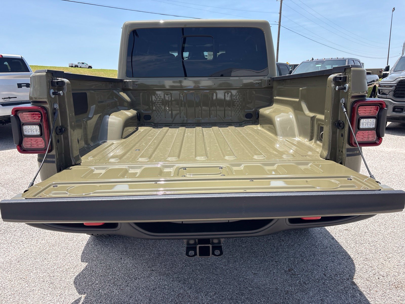 New 2026 Jeep Gladiator Sport AWD/4WD image 30
