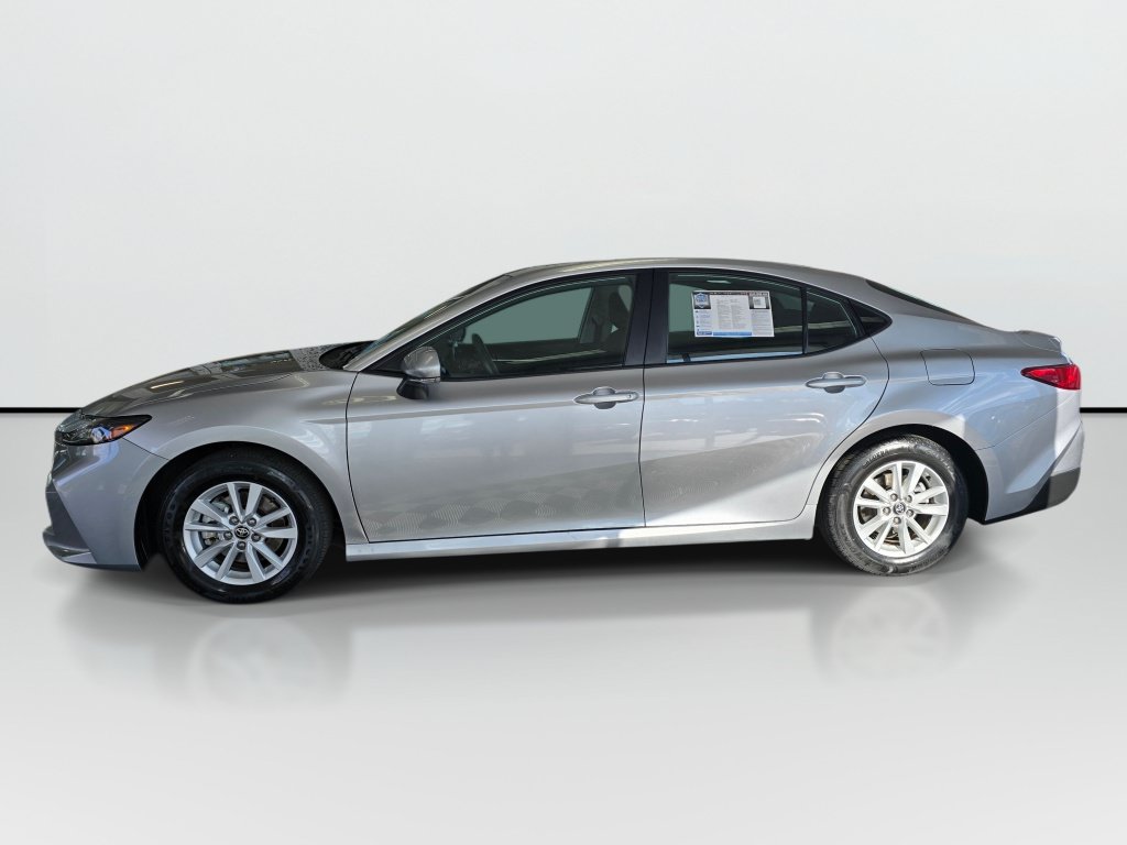 Used 2025 Toyota Camry LE w/ Convenience Package FWD image 2