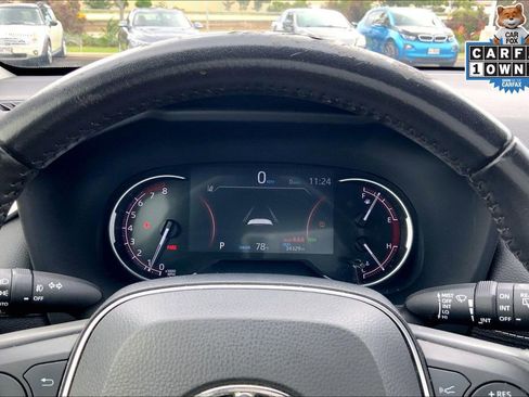 Used 2022 Toyota RAV4 Limited image 19