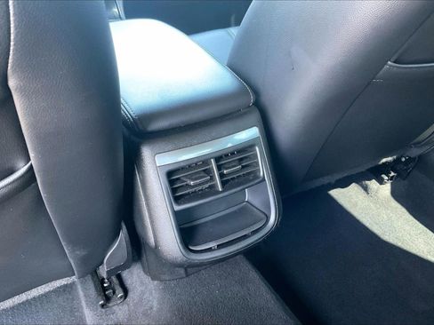Used 2019 Chevrolet Impala LT FWD image 32