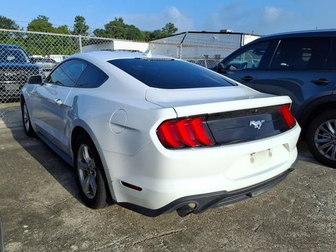 Used 2021 Ford Mustang Coupe RWD image 3