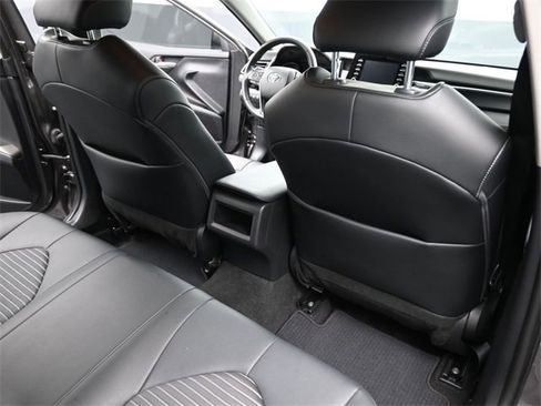 Used 2022 Toyota Camry SE image 24