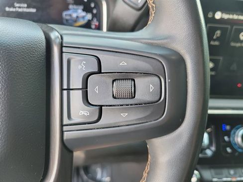 Used 2024 GMC Sierra 2500 AT4 w/ AT4 Premium Plus Package AWD/4WD image 18