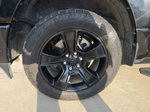 Used 2022 RAM 1500 Lone Star AWD/4WD image 12