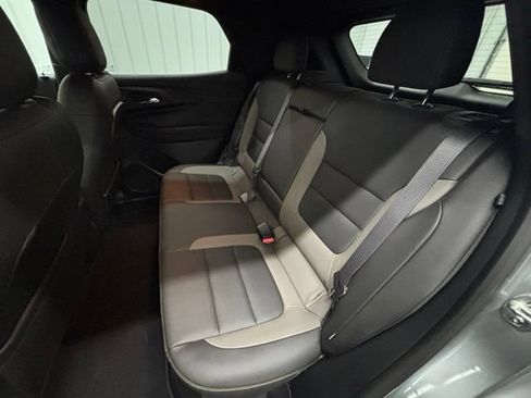 Used 2025 Chevrolet TrailBlazer ACTIV w/ Convenience Package FWD image 12
