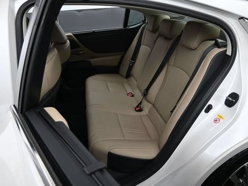 Used 2019 Lexus ES 350 Ultra Luxury w/ Accessory Package 2 FWD image 25