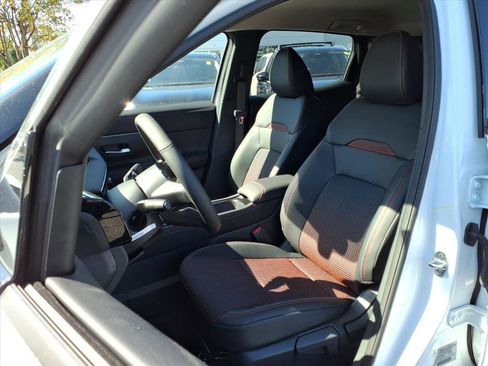 New 2026 Nissan Kicks SR w/ Cold Weather Package image 4