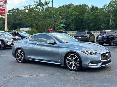 Used 2018 INFINITI Q60 3.0t Luxe w/ Sensory Package 3.0T Luxe RWD image 7