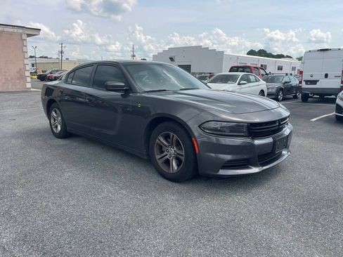 Used 2022 Dodge Charger SXT w/ Leather Interior Group RWD image 8