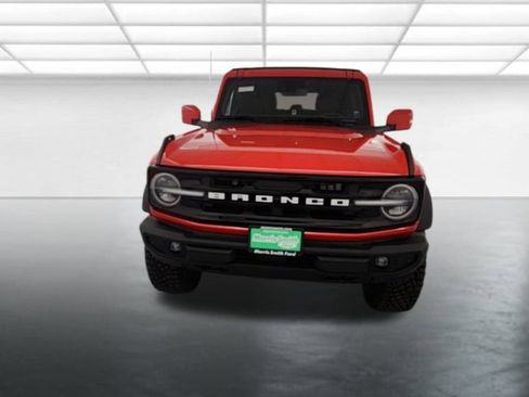 New 2024 Ford Bronco Outer Banks image 2