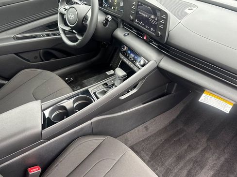 New 2026 Hyundai Elantra SEL Sport Premium FWD image 15