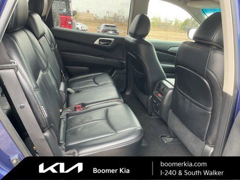Used 2020 Nissan Pathfinder SL image 12