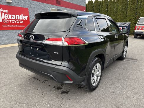 Used 2023 Toyota Corolla Cross L image 3