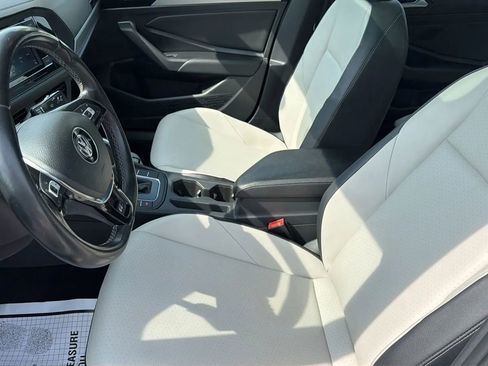 Used 2019 Volkswagen Jetta R-Line FWD image 12
